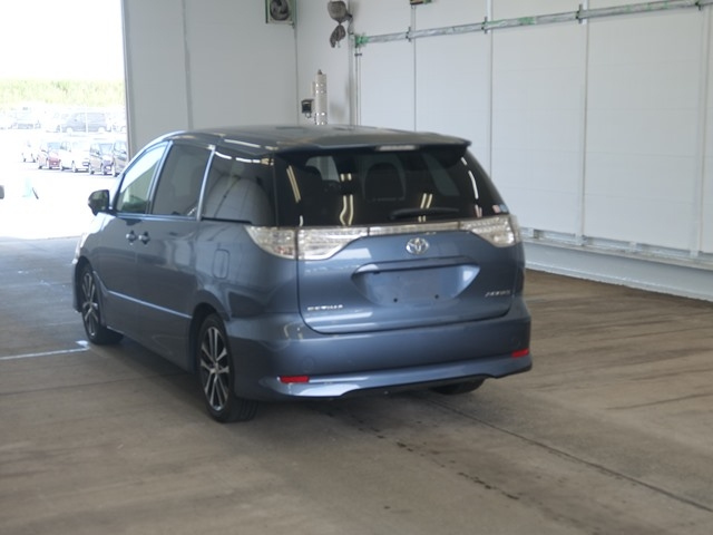 TOYOTA ESTIMA 2012