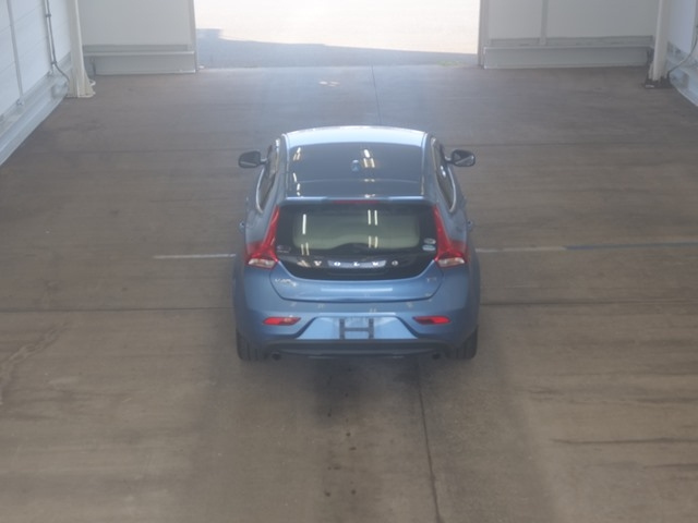 VOLVO V40 2015