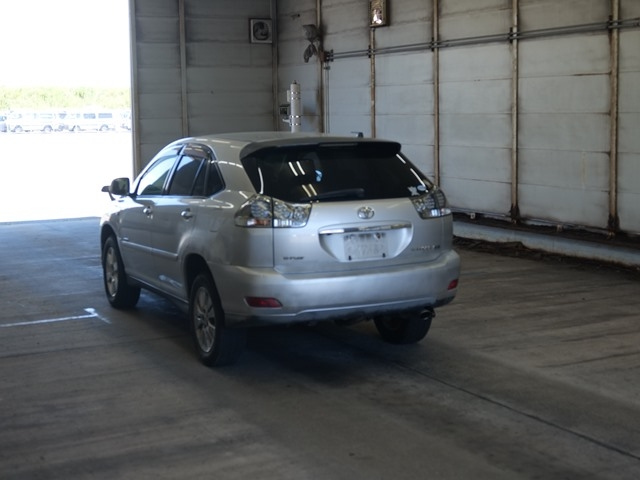 TOYOTA HARRIER 2011