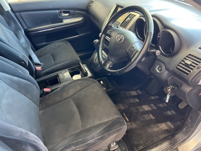TOYOTA HARRIER 2011