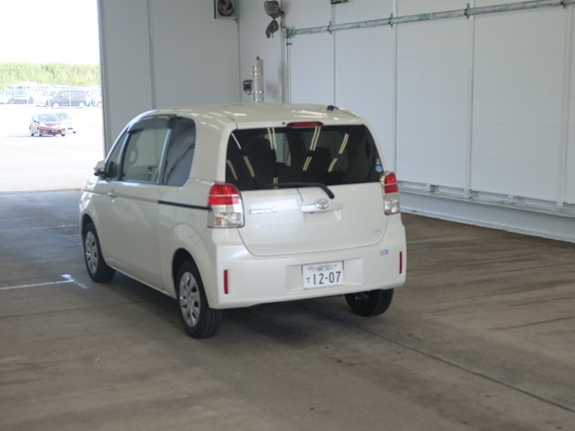 TOYOTA SPADE 2015