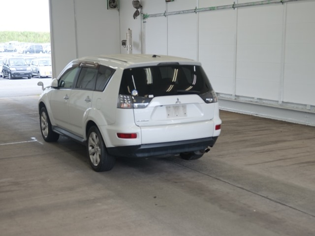 MITSUBISHI OUTLANDER 2010
