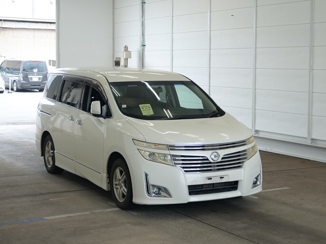 NISSAN ELGRAND 2010