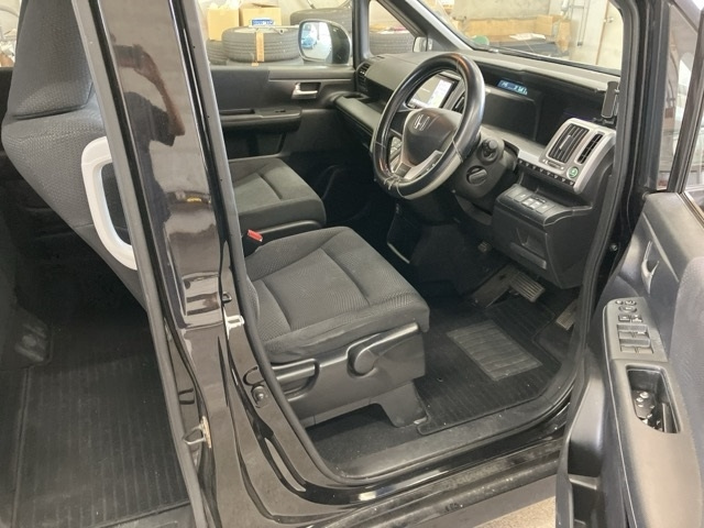 HONDA STEP WAGON 2013