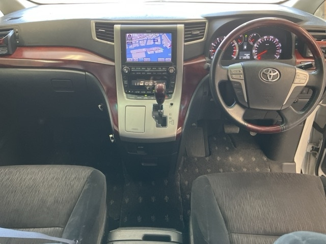 TOYOTA ALPHARD 2008
