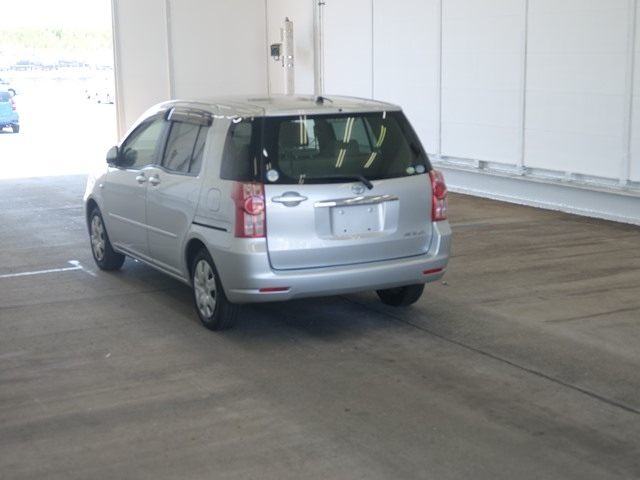 TOYOTA RAUM 2008