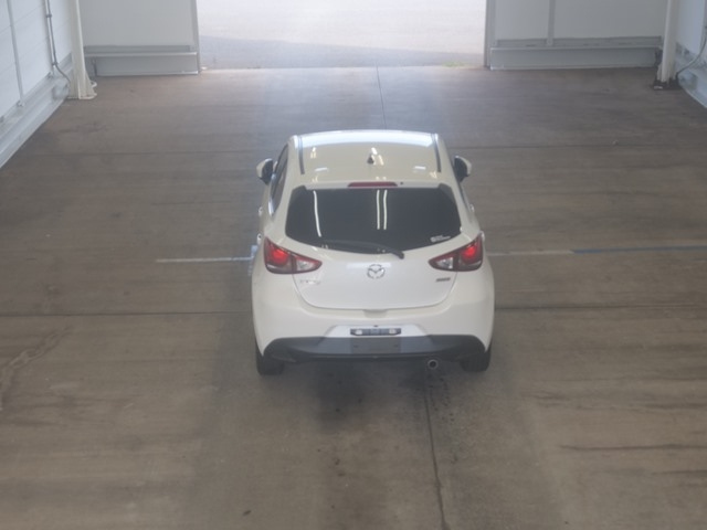 MAZDA DEMIO 2015