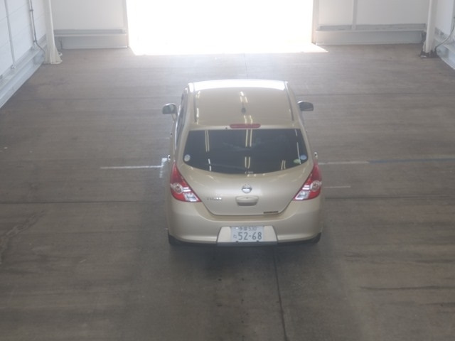 NISSAN TIIDA 2010