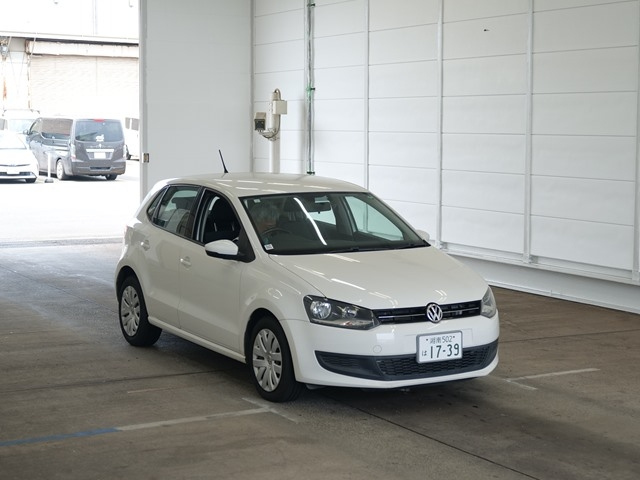 VOLKSWAGEN POLO 2013