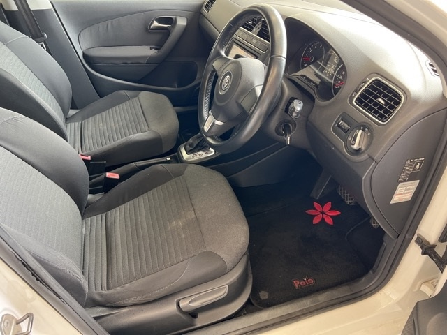 VOLKSWAGEN POLO 2013