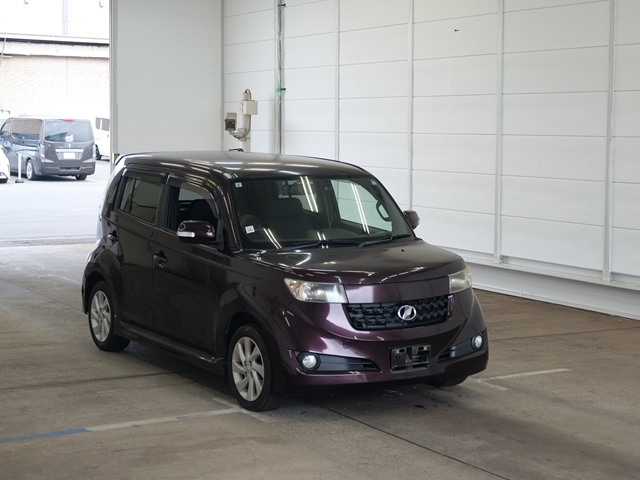 TOYOTA BB 2011