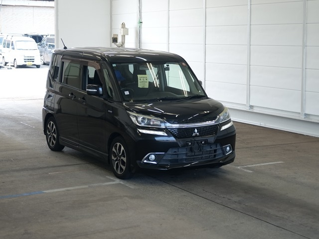 MITSUBISHI DELICA D2 2018