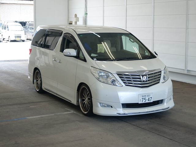TOYOTA ALPHARD 2009