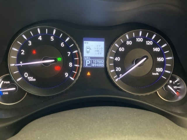 NISSAN FUGA 2010
