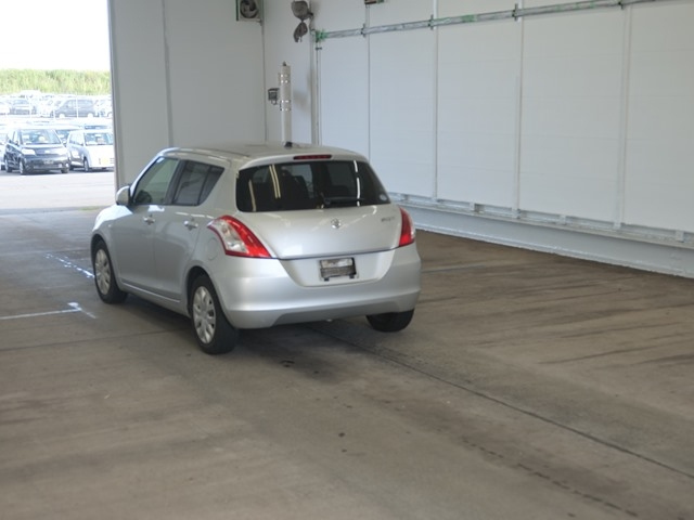 SUZUKI SWIFT 2012