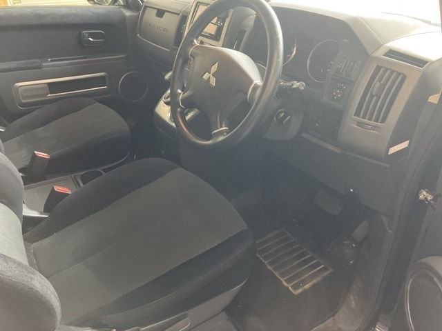 MITSUBISHI DELICA D5 2012