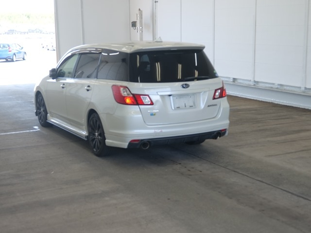 SUBARU EXIGA 2012