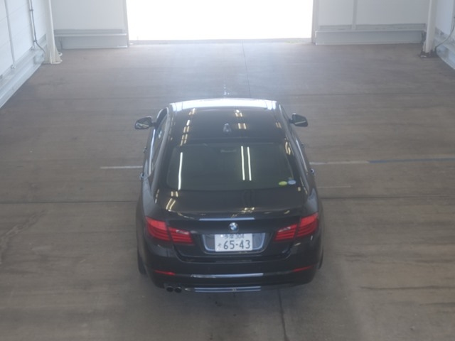 BMW 5 SERIES 2010