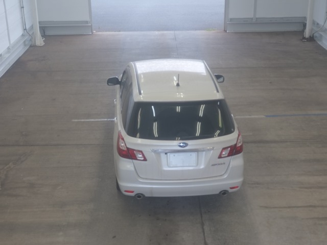 SUBARU EXIGA 2011