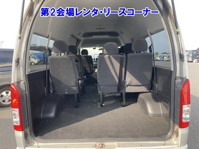TOYOTA HIACE 2015