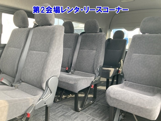 TOYOTA HIACE 2015