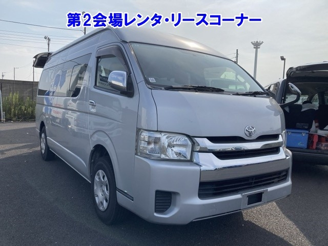 TOYOTA HIACE 2015