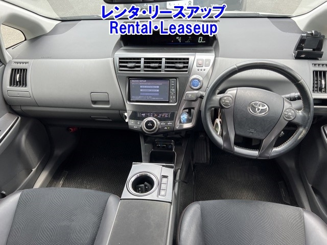 TOYOTA PRIUS ALPHA 2014