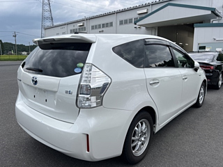 TOYOTA PRIUS ALPHA 2014