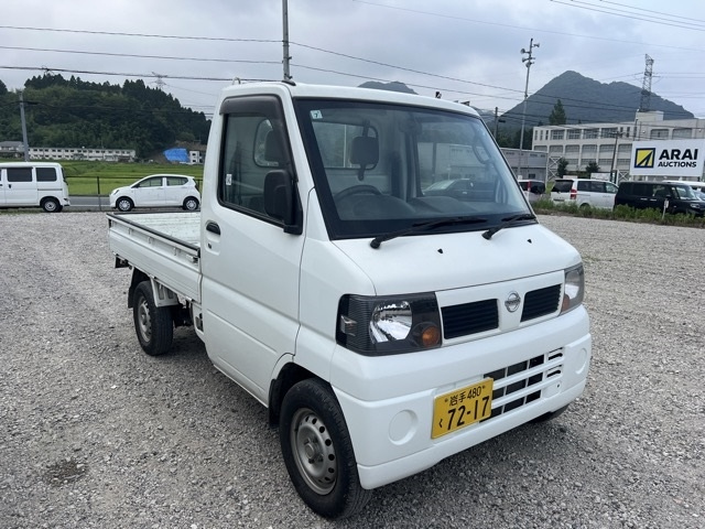 NISSAN CLIPPER TRUCK 2010