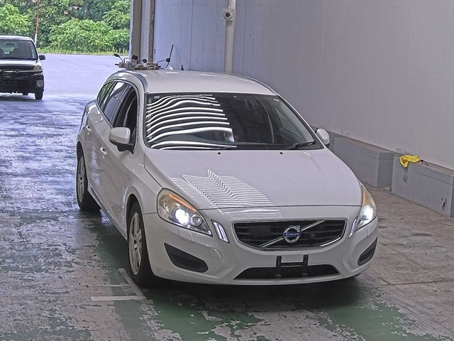 VOLVO V60 2013