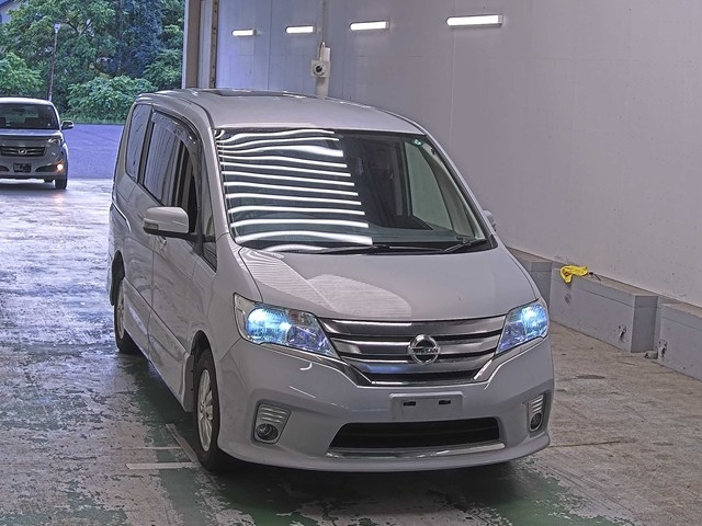 NISSAN SERENA 2013