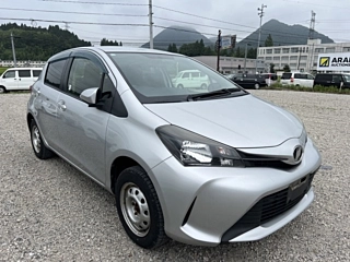 TOYOTA VITZ 2016