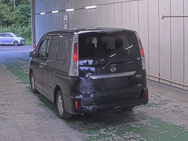 NISSAN SERENA 2011