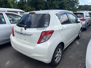 TOYOTA VITZ 2012