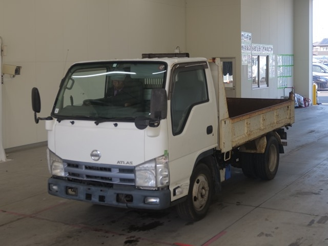 NISSAN ATLAS 2010