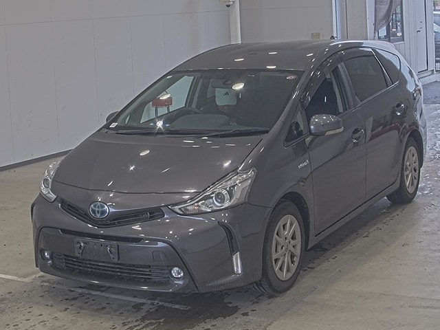 TOYOTA PRIUS ALPHA 2016