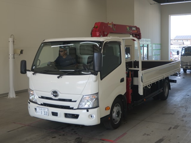 HINO DUTRO 2024