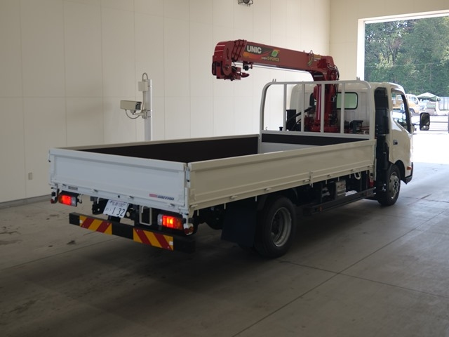 HINO DUTRO 2024