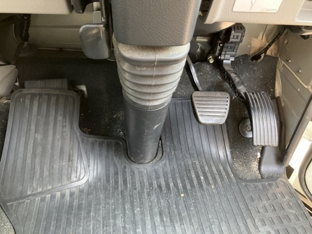 MITSUBISHI CANTER 2021