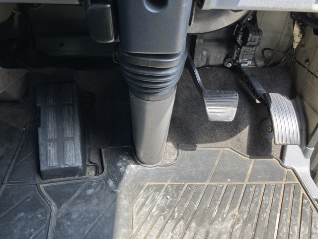 MITSUBISHI CANTER 2011