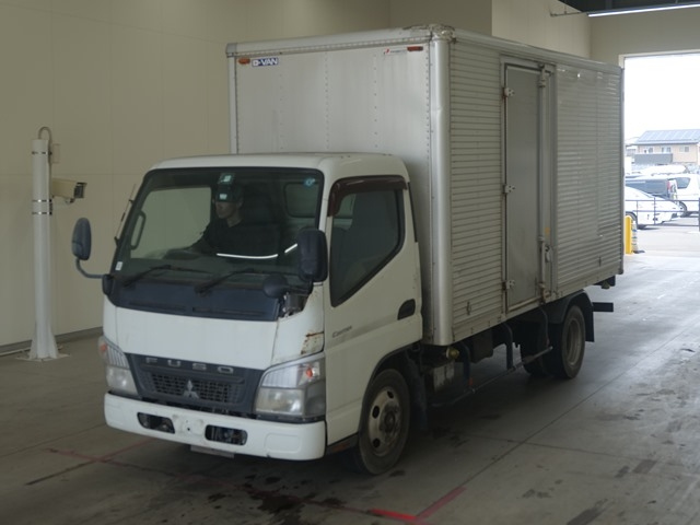MITSUBISHI CANTER 2010