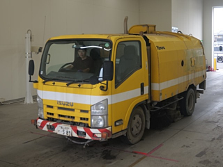 ISUZU ELF 2011