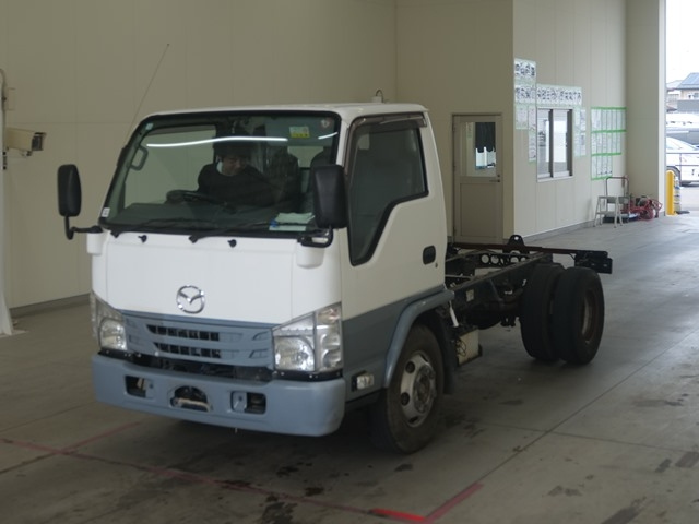 MAZDA TITAN 2017
