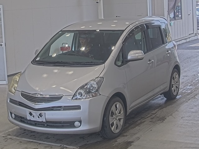 TOYOTA RACTIS 2010