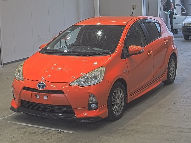 TOYOTA AQUA 2013