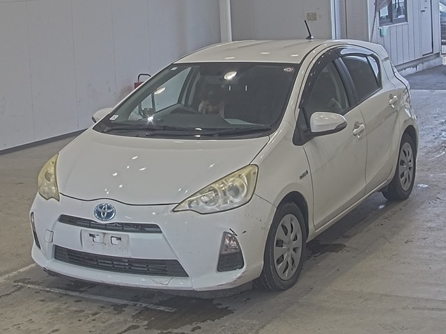 TOYOTA AQUA 2012