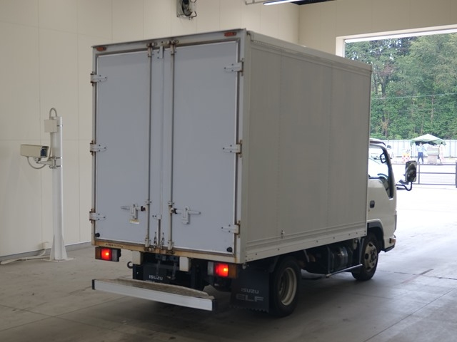 ISUZU ELF 2009