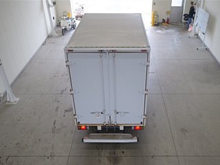 ISUZU ELF 2009
