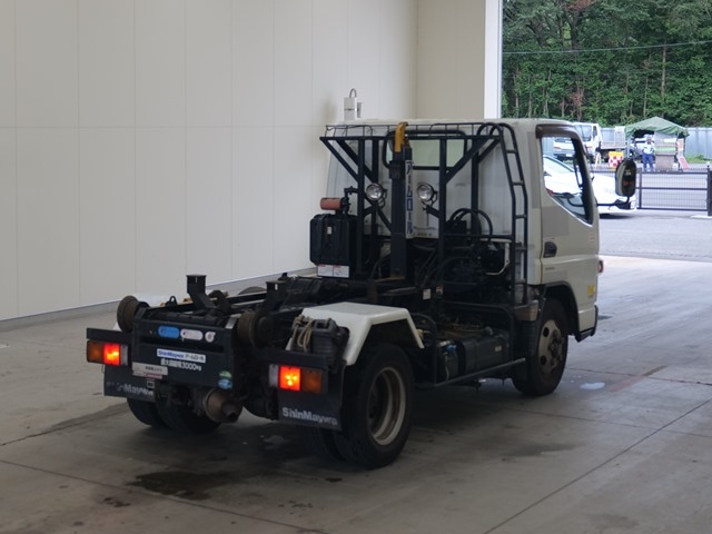 MITSUBISHI CANTER 2011