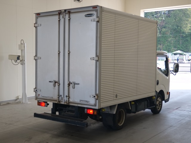 NISSAN TRUCK 2012